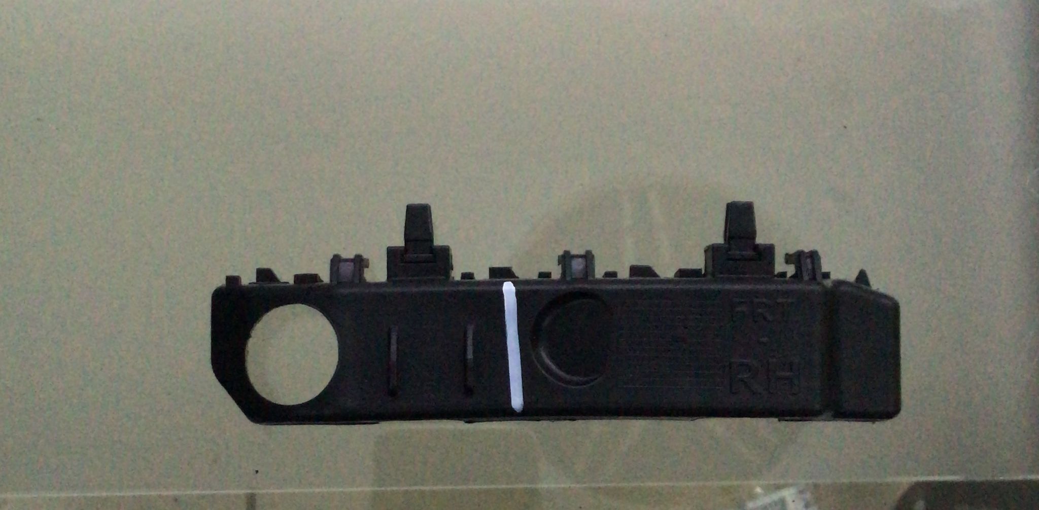 Kia Cerato (15-18) Ön Tampon Sağ Braketi
